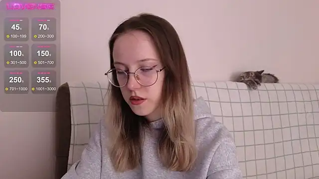 Snapshot of MaryBliss chatting on November 28, 2025, 6:52 pm MaryBliss online show from November 28, 2025, 6:52 pm