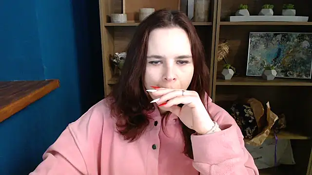 mini girly online show from February 19, 2025, 1:06 pm