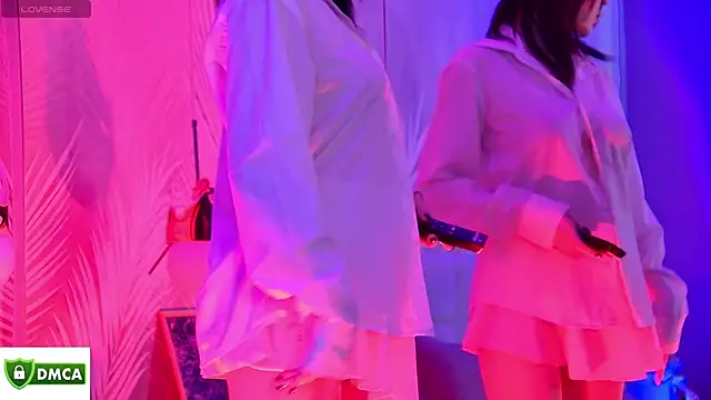 Emma plux online show from November 2, 2025, 8:08 am