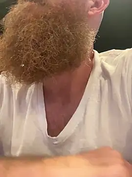 Snapshot of 32XRedBeard chatting on January 30, 2025, 10:19 pm 32XRedBeard online show from January 30, 2025, 10:19 pm