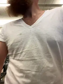 Snapshot of 32XRedBeard chatting on January 15, 2025, 3:39 pm 32XRedBeard online show from January 15, 2025, 3:39 pm