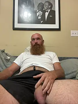 Snapshot of 32XRedBeard chatting on July 19, 2026, 4:48 pm 32XRedBeard online show from July 19, 2026, 4:48 pm