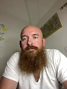 Snapshot of 32XRedBeard chatting on February 12, 2025, 9:54 pm 32XRedBeard online show from February 12, 2025, 9:54 pm