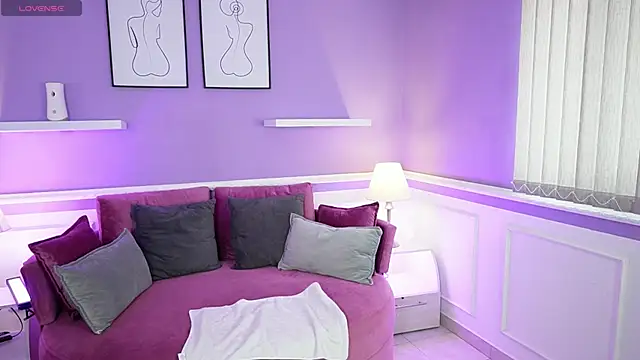 Snapshot of Emma_Walkerr_ chatting on March 17, 2025, 7:04 pm Emma Walkerr online show from March 17, 2025, 7:04 pm