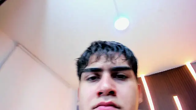 Tommy18   online show from January 16, 2026, 3:21 am