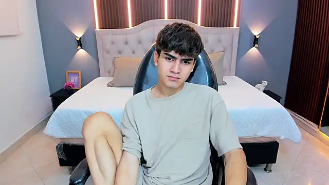 Tommy18   online show from March 18, 2026, 3:31 am