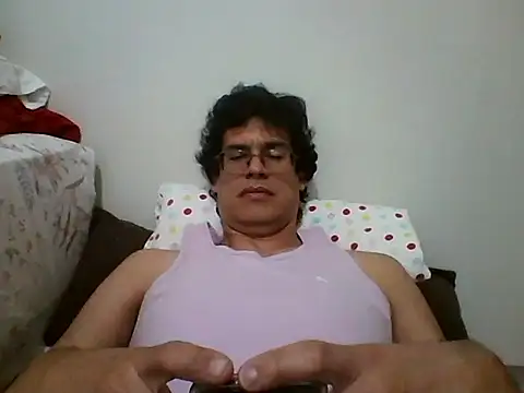 AgneloFly online show from May 5, 2026, 2:58 am