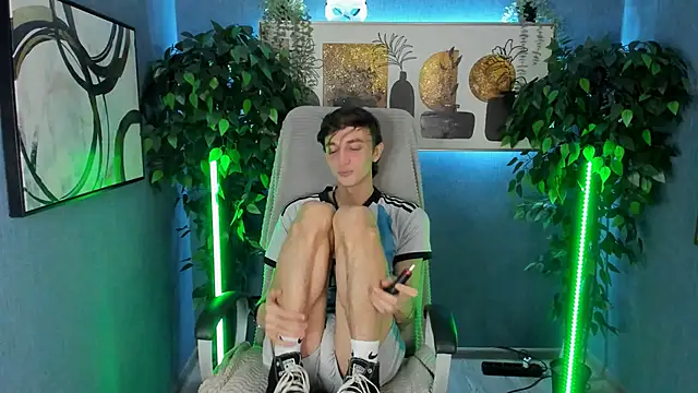 John Weasley online show from November 12, 2025, 11:58 am