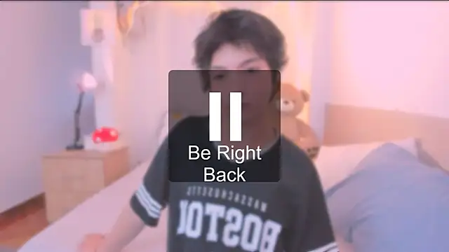 AllanYong18 online show from January 17, 2026, 12:09 pm