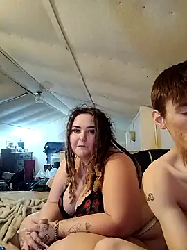 LitHippieBaby420 online show from January 7, 2025, 11:45 pm