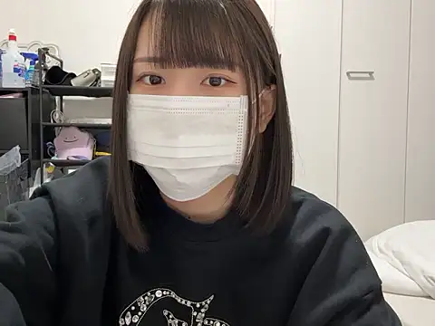 Snapshot of tsu_mu_gi_ chatting on October 25, 2025, 8:13 am tsu mu gi  online show from October 25, 2025, 8:13 am