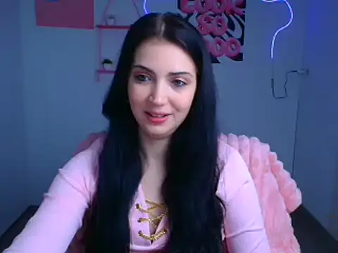 Snapshot of Amalia_amor chatting on November 1, 2025, 6:30 am Amalia amor online show from November 1, 2025, 6:30 am