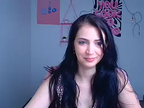 Snapshot of Amalia_amor chatting on November 9, 2025, 6:39 am Amalia amor online show from November 9, 2025, 6:39 am