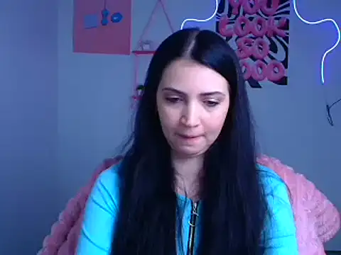 Snapshot of Amalia_amor chatting on November 22, 2025, 6:45 am Amalia amor online show from November 22, 2025, 6:45 am