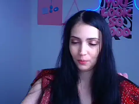 Snapshot of Amalia_amor chatting on December 2, 2025, 6:48 am Amalia amor online show from December 2, 2025, 6:48 am