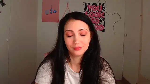 Amalia amor online show from May 17, 2026, 5:40 am