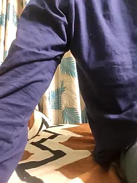 TOPMOON001 online show from February 10, 2026, 6:40 pm