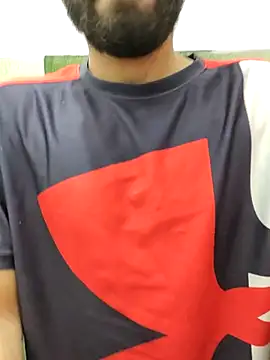 Snapshot of TOPMOON001 chatting on March 17, 2025, 7:02 am TOPMOON001 online show from March 17, 2025, 7:02 am