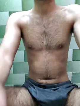 Snapshot of TOPMOON001 chatting on March 14, 2025, 7:04 am TOPMOON001 online show from March 14, 2025, 7:04 am