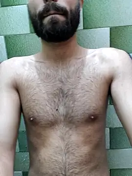 Snapshot of TOPMOON001 chatting on March 7, 2025, 6:35 am TOPMOON001 online show from March 7, 2025, 6:35 am