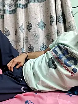 Snapshot of TOPMOON001 chatting on March 18, 2025, 2:50 pm TOPMOON001 online show from March 18, 2025, 2:50 pm