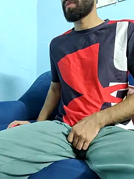 Snapshot of TOPMOON001 chatting on October 22, 2025, 10:04 am TOPMOON001 online show from October 22, 2025, 10:04 am