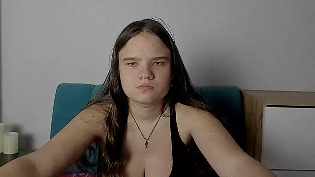 Snapshot of AdeleCruz chatting on June 2, 2026, 11:43 am AdeleCruz online show from June 2, 2026, 11:43 am