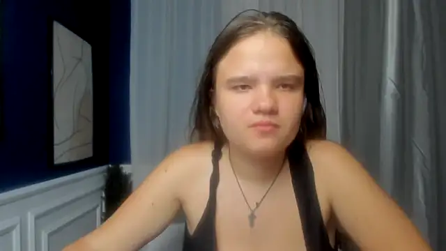 Snapshot of AdeleCruz chatting on May 31, 2026, 12:00 pm AdeleCruz online show from May 31, 2026, 12:00 pm