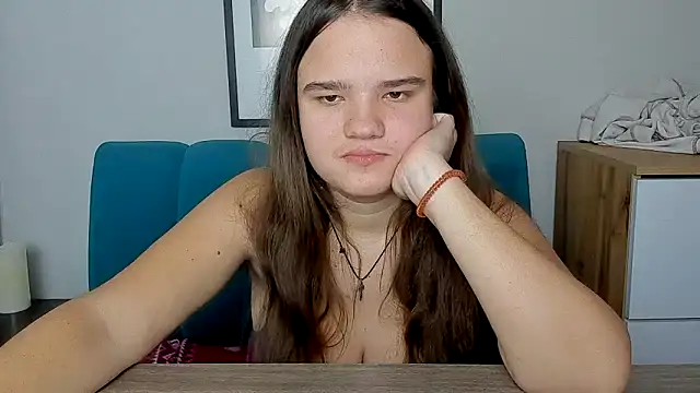 Snapshot of AdeleCruz chatting on December 17, 2025, 1:05 pm AdeleCruz online show from December 17, 2025, 1:05 pm