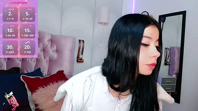 Snapshot of madison_oli chatting on November 28, 2025, 4:51 pm madison oli online show from November 28, 2025, 4:51 pm