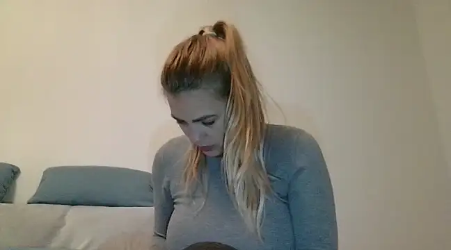 AnnaBell2025 online show from January 11, 2025, 6:54 pm