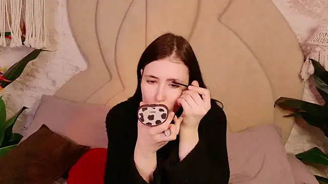 EmmaLawrens online show from February 8, 2026, 5:54 pm