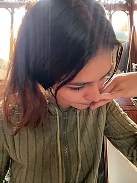 Aleska Miami online show from April 14, 2026, 2:33 pm