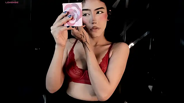 vaiolethsan   online show from January 12, 2026, 8:04 pm