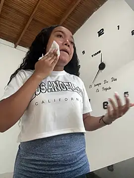 JasmineRose7 online show from April 14, 2026, 11:37 am