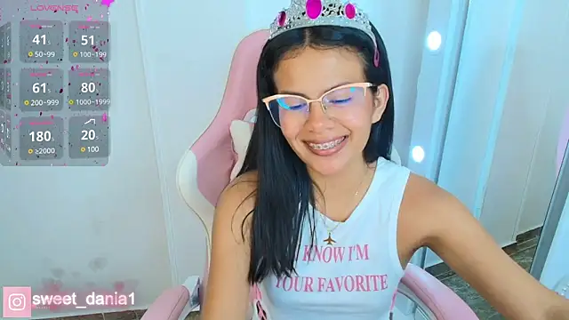 Snapshot of sweet_dania_ chatting on March 1, 2025, 3:43 am sweet dania online show from March 1, 2025, 3:43 am