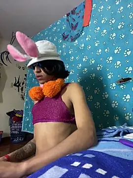 boysLittle online show from October 21, 2025, 9:52 am