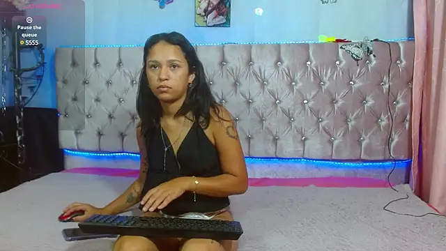 Clarissa fountaine online show from January 11, 2025, 7:59 pm