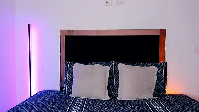 Carorosse online show from October 19, 2025, 4:54 pm