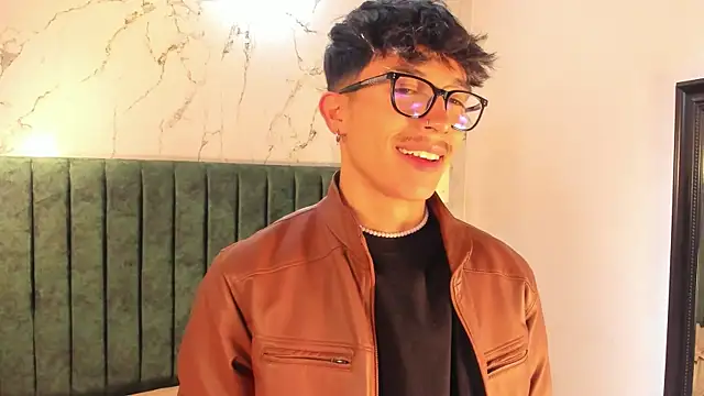 tim  fox online show from November 10, 2025, 11:48 am