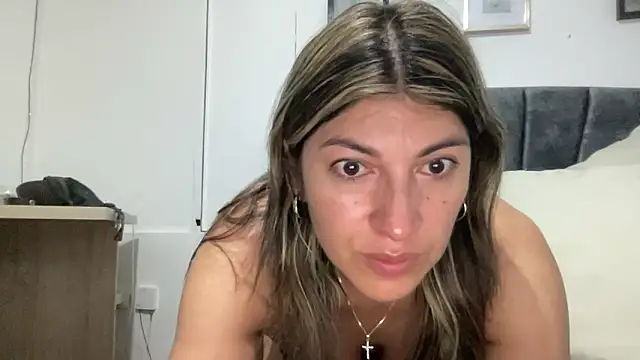 LunaBeya online show from March 3, 2026, 11:28 am