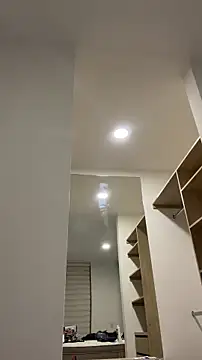 LunaBeya online show from April 5, 2026, 3:35 am