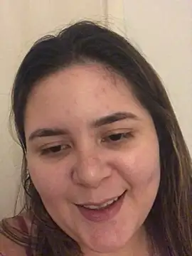 Snapshot of julinha2311 chatting on January 14, 2025, 5:08 am julinha2311 online show from January 14, 2025, 5:08 am