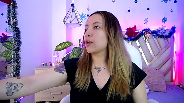 Snapshot of NyxAndria_1 chatting on November 22, 2025, 9:35 pm NyxAndria 1 online show from November 22, 2025, 9:35 pm