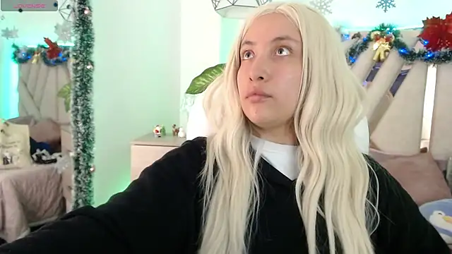 Snapshot of NyxAndria_1 chatting on December 3, 2025, 12:12 am NyxAndria 1 online show from December 3, 2025, 12:12 am