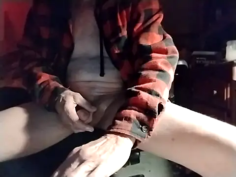 Snapshot of Aldick68 chatting on February 21, 2025, 12:17 pm Aldick68 online show from February 21, 2025, 12:17 pm