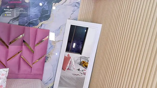 Snapshot of hotiergirl chatting on November 28, 2025, 1:00 pm hotiergirl online show from November 28, 2025, 1:00 pm