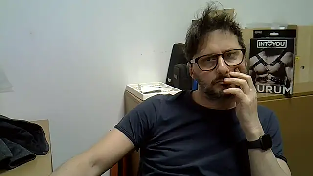 Cellino4 online show from January 15, 2025, 5:26 pm