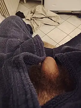 Snapshot of StirringOomph chatting on February 19, 2026, 12:29 am StirringOomph online show from February 19, 2026, 12:29 am