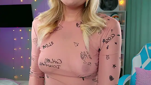 Snapshot of Mercedes_Robinson chatting on December 20, 2025, 4:26 am Mercedes Robinson online show from December 20, 2025, 4:26 am